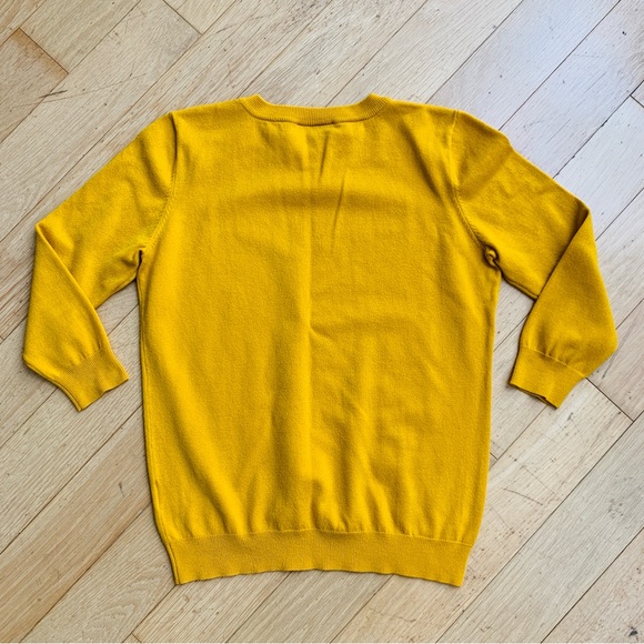 ❌ SOLD ❌ MODCLOTH Gold / Yellow 3/4 Sleeve Sweater - Picture 2 of 4